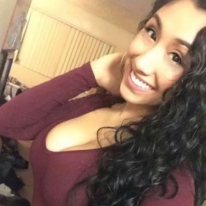 Meet your Posher, Dalia